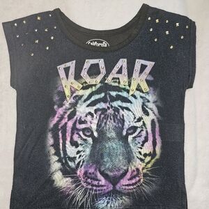Girls xs tiger shirt